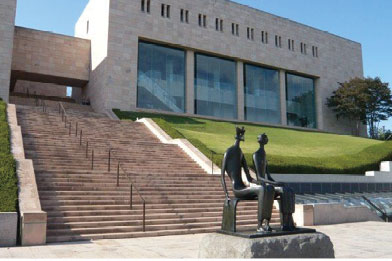 日本东京都芸艺术院大楼外墙混凝土保护工程