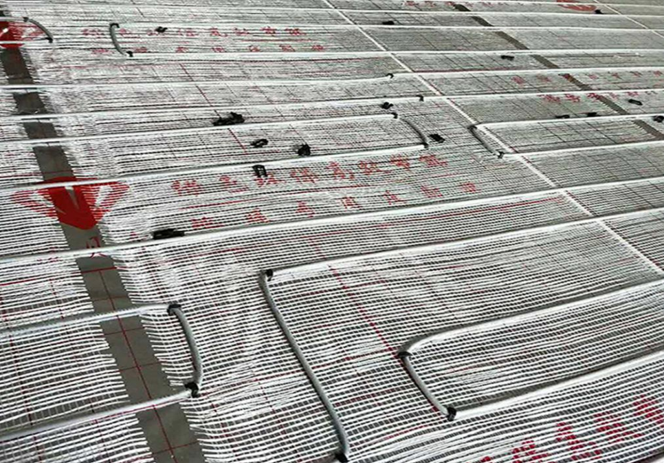 碳钎维发热电缆木板下